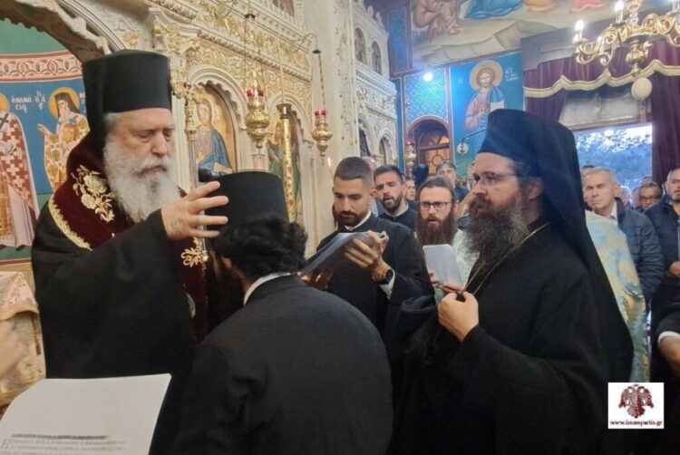 Κουρά Μοναχού στον προσκυνηματικό Ι. Ναό Αγίου Νεκταρίου Συκέας