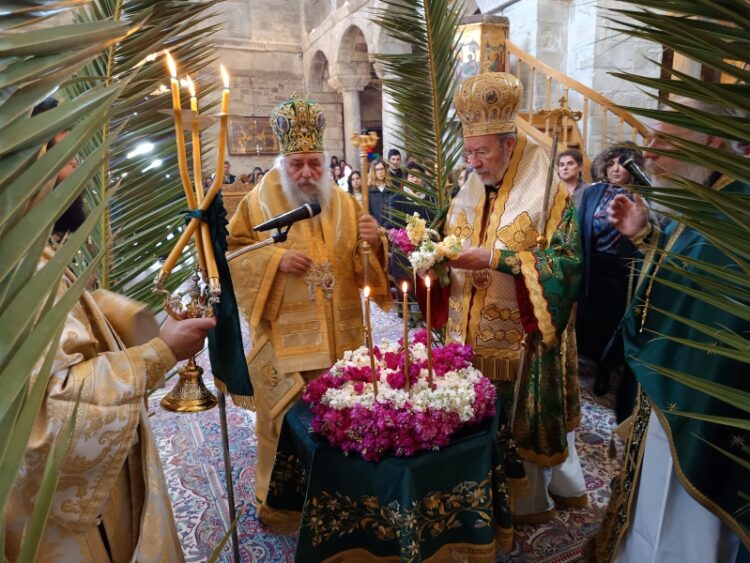 Η Κυριακή της Σταυροπροσκύνησεως στο Ιερό Προσκύνημα Παναγίας Εκατονταπυλιανής Πάρου