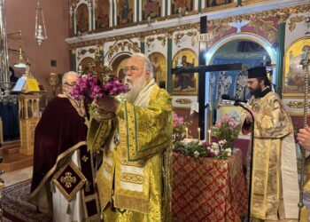 Η ΚΥΡΙΑΚΗ ΤΗΣ ΣΤΑΥΡΟΠΡΟΣΚΥΝΗΣΕΩΣ ΣΤΗΝ ΜΗΤΡΟΠΟΛΗ ΚΕΡΚΥΡΑΣ