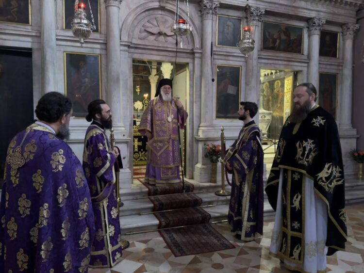 ΠΡΟΗΓΙΑΣΜΕΝΗ ΘΕΙΑ ΛΕΙΤΟΥΡΓΙΑ ΣΤΗΝ ΚΕΡΚΥΡΑ