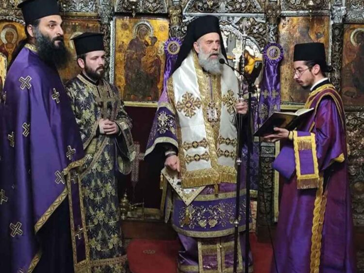 Η ακολουθία των Προηγιασμένων Τιμίων Δώρων στον Ι.Ν. Αγίου Δημητρίου Πέτρινου