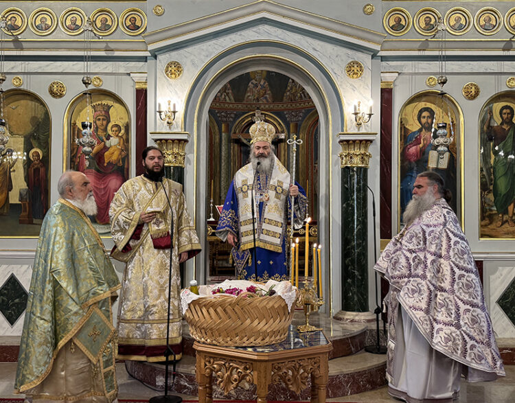 Επίσκοπος Αχελώου Νήφων: «Για εμάς τους χριστιανούς, ο χρόνος μετατρέπεται σε καιρό»