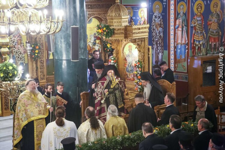 Ιωαννίνων Μάξιμος: «Οι Άγιοι μεταποιούνται και μεταμορφώνονται με τη δύναμη του Σταυρού»