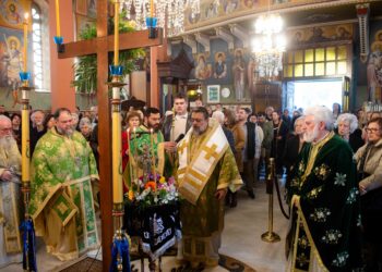 Η Κυριακή της Σταυροπροσκυνήσεως στην Ιερά Μητρόπολη Μεσσηνίας