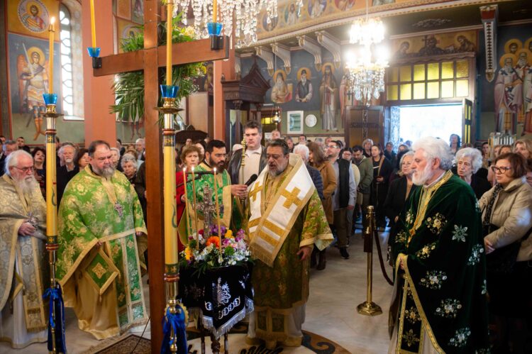 Η Κυριακή της Σταυροπροσκυνήσεως στην Ιερά Μητρόπολη Μεσσηνίας