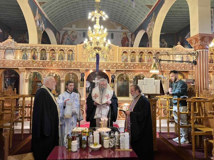 Ευχέλαιο στον Παραπόταμο τέλεσε ο Μητρ. Λαρίσης