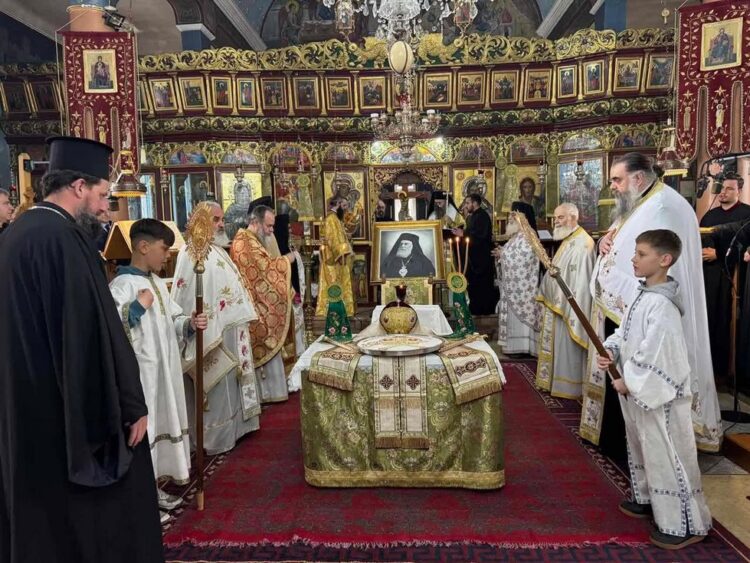 Μνημόσυνο για τον Μακαριστό Μητροπολίτη Φλωρίνης, Αλμωπίας και Εορδαίας Βασίλειο και ταφή των οστών του