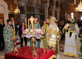 Κυριακή της Σταυροπροσκυνήσεως στον Βόλο