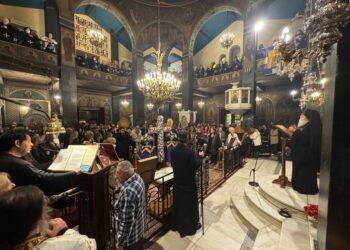 Η παρουσία του Γέροντα Νεκταρίου γεμίζει τους ναούς