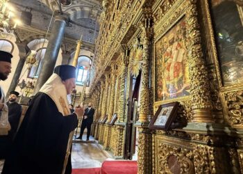 Ο Οικουμενικός Πατριάρχης προσευχήθηκε για την ανάπαυση των ψυχών των θυμάτων των Τεμπών