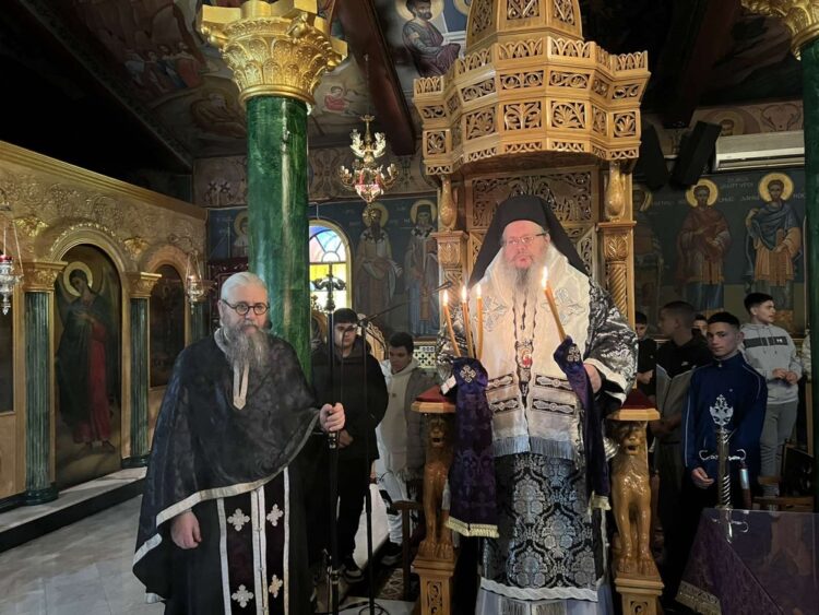 Προηγιασμένη Θεία Λειτουργία στον Πλατύκαμπο