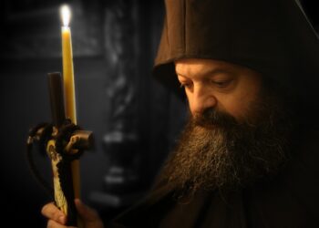 Κουρά μεγαλόσχημου μοναχού στην Μητρόπολη Φωκίδος