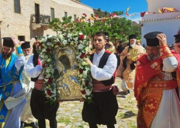 Με βυζαντινή μεγαλοπρέπεια η Μονεμβάσια τίμησε την Πολιούχο της Παναγία Χρυσαφίτισσα