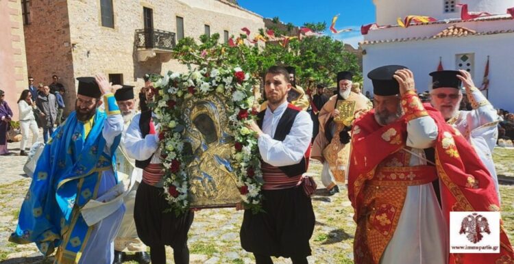 Με βυζαντινή μεγαλοπρέπεια η Μονεμβάσια τίμησε την Πολιούχο της Παναγία Χρυσαφίτισσα