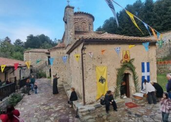 Πανηγυρικός Αρχιερατικός Εσπερινός για την Ζωοδόχο Πηγή στην Ι.Μ. Γόλας