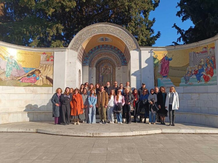 Ολοκληρώθηκε η εκδρομή στη Βέροια για τους βραβευθέντες  μαθητές και μαθήτριες στον Πανελλήνιο Μαθητικό Διαγωνισμό,  με θέμα: «Μικρά Ασία – Πόντος: Ενθυμήματα».