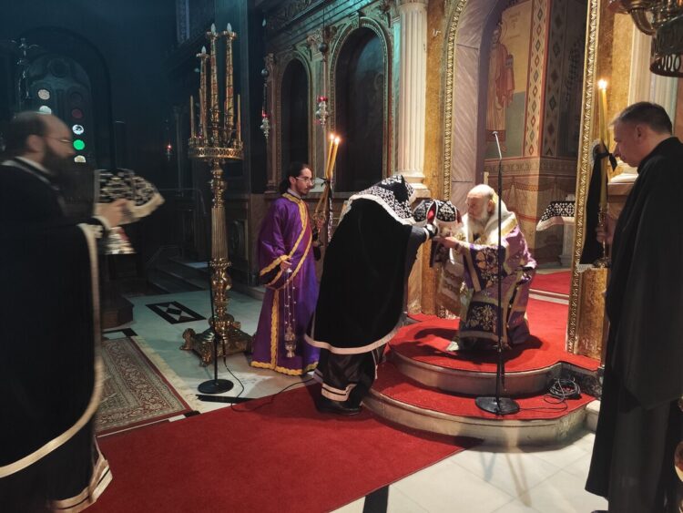 Θεία Λειτουργία των Προηγιασμένων Τιμίων Δώρων στον Ι.Μ.Ν. Αγίων Κωνσταντίνου και Ελένης Καρδίτσης