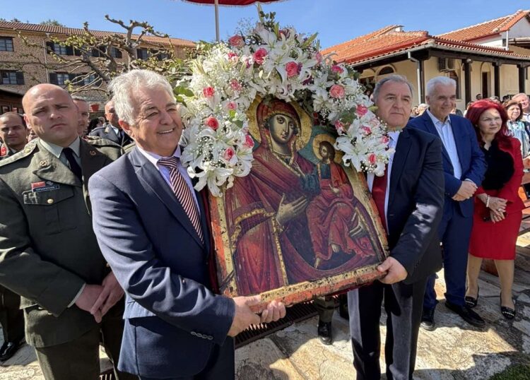 Λαμπροτρίτη στην Κορνοφωλιά