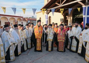 Λαμπρός πολυαρχιερατικός Εσπερινός των Αγίων Δισχιλίων Ναουσαίων Νεομαρτύρων