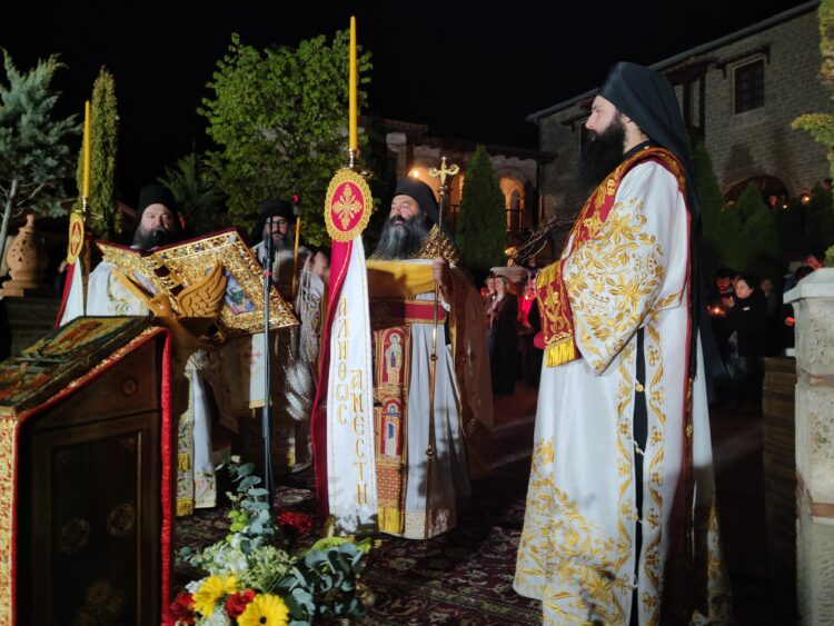 Χριστός Ανέστη από τα Άγια Μετέωρα – Λαμπρή Ανάσταση στην Ιερά Μονή Βαρλαάμ