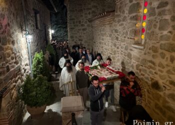 Επιτάφιος στα Μετέωρα… Εκεί όπου η γη αγγίζει τον Θεό!!