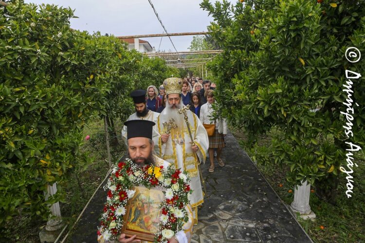 Αρχιερατική Θεία Λειτουργία για γέροντες και ασθενείς στην Στυλίδα