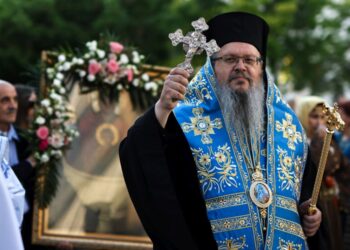 Μεθέορτος Εσπερινός και Λιτάνευση της θαυματουργού εικόνος της Ζωοδόχου Πηγής στη Λάρισα