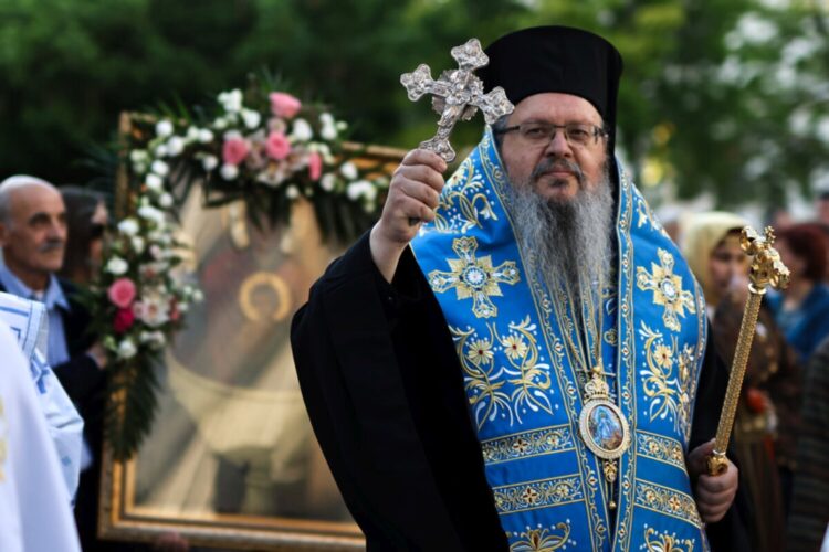 Μεθέορτος Εσπερινός και Λιτάνευση της θαυματουργού εικόνος της Ζωοδόχου Πηγής στη Λάρισα