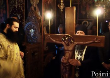 Μεγάλη Πέμπτη στη Μονή Βαρλαάμ – Σε κλίμα κατανύξεως τελέστηκε η Ακολουθία των Παθών