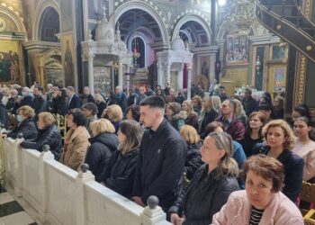 Σε κάλεσμα μετανοίας, συντριβής και δακρύων έκλεισε ο Γέροντας Νεκτάριος τον Στ΄ Κατανυκτικό Εσπερινό στον Πειραιά