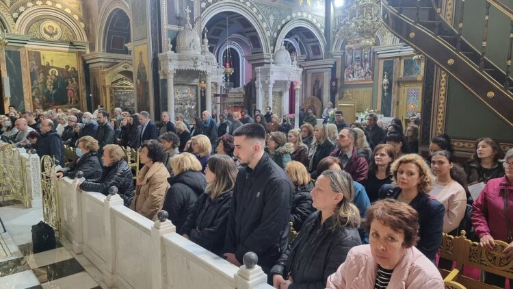 Σε κάλεσμα μετανοίας, συντριβής και δακρύων έκλεισε ο Γέροντας Νεκτάριος τον Στ΄ Κατανυκτικό Εσπερινό στον Πειραιά