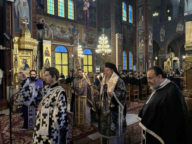 Προηγιασμένη Θεία Λειτουργία για τους μαθητές της Ενορίας του Αγίου Νικολάου Λαρίσης