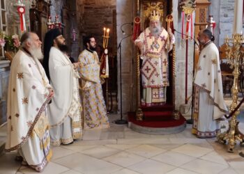 Ο εορτασμός των Αγίων Ισαποστόλων Κωνσταντίνου και Ελένης στο Προσκύνημα Παναγίας Εκατονταπυλιανής Πάρου