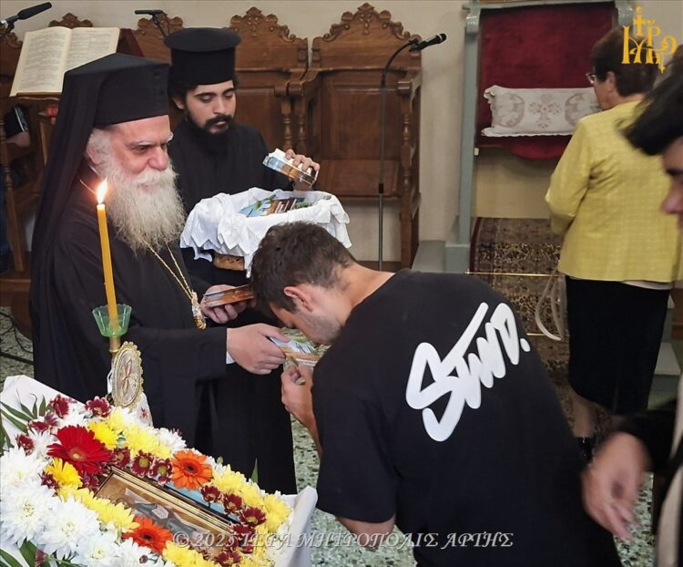 Παράκληση προς τον “Θαυμαστό Σύμβουλο Χριστό” υπέρ των εξεταζομένων μαθητών στην Άρτα