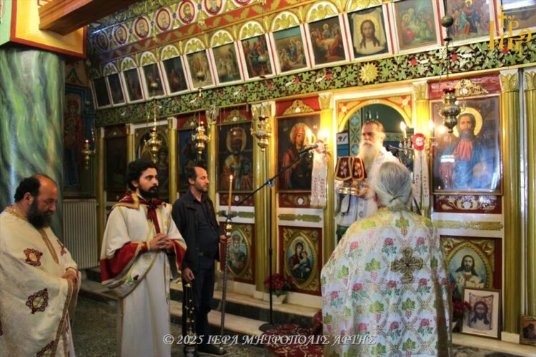 Αρχιερατική Λειτουργία στην Σκουληκαριά Άρτης