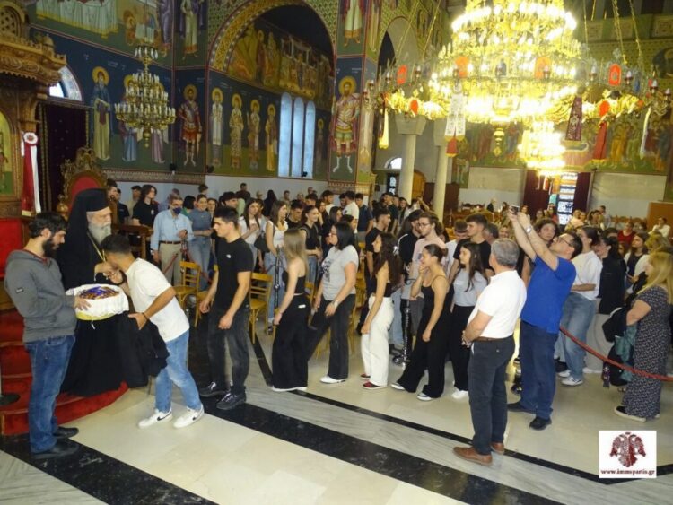 Πλήθος νέων συμπροσευχήθηκαν στην Παράκληση για τις Πανελλαδικές Εξετάσεις στη Σπάρτη