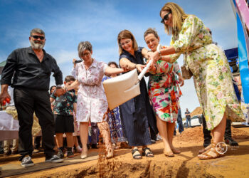Θεμελίωση νέου Ι. Ναού στο Ντάργουιν από τον Αρχιεπίσκοπο Αυστραλίας Μακάριο