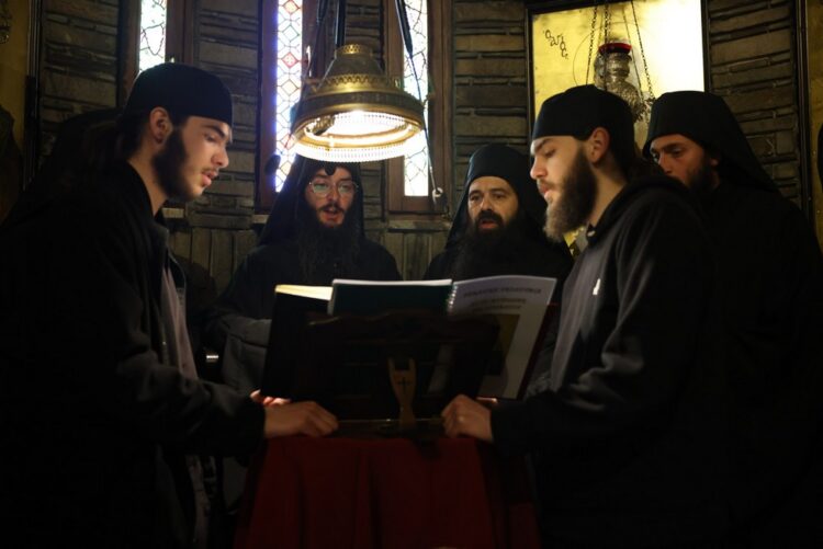 Λαμπρά εορτάστηκε η Αγία Ματρώνα η αόμματη στην Ιερά Μονή Τρικόρφου