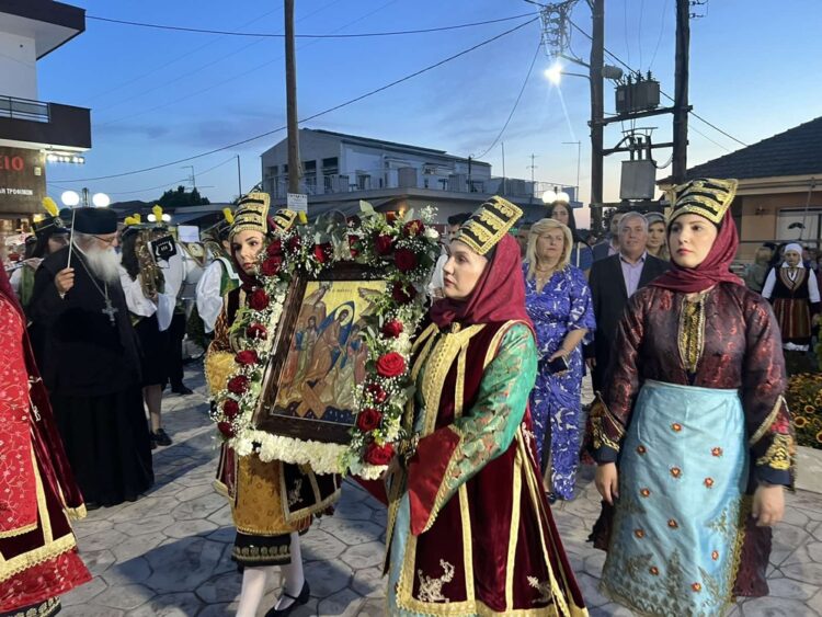 «Πρώτος, Βασιλεύς Χριστιανών, παρά του Θεού Κωνσταντίνε…».