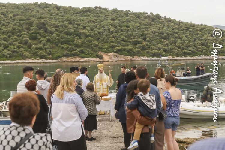 Φθιώτιδος Συμεών: «Ο Άγ. Νικόλαος προστατεύει τα νησιά της Μητροπόλεως μας»