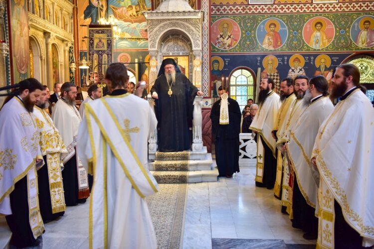 Μεθέορτος Εσπερινός στον πανηγυρίζοντα Ιερό Μητροπολιτικό Ναό Αγίου Αχιλλίου