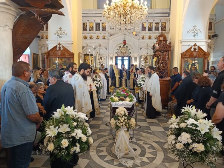 Εκδημία Πρεσβυτέρας στην Πάρο