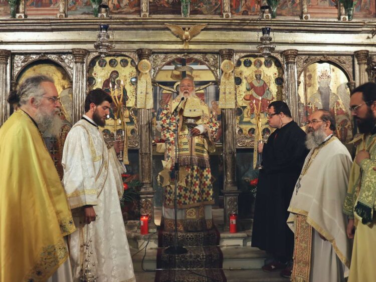 Η ΕΟΡΤΗ ΤΩΝ ΑΓΙΩΝ ΠΑΝΤΩΝ ΣΤΗΝ ΜΗΤΡΟΠΟΛΗ ΚΕΡΚΥΡΑΣ