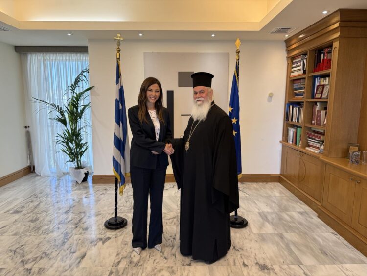 Συνάντηση  Μητροπολίτου Καλαβρύτων  με την Υπουργό Παιδείας και Θρησκευμάτων 