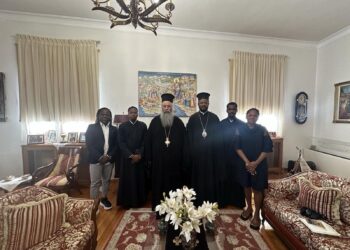 Ο ΕΠΙΣΚΟΠΟΣ ΜΠΕΝΙΝ ΑΘΑΝΑΣΙΟΣ ΣΤΗΝ ΙΕΡΑ ΜΗΤΡΟΠΟΛΗ ΚΙΤΡΟΥΣ