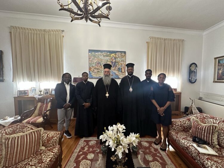 Ο ΕΠΙΣΚΟΠΟΣ ΜΠΕΝΙΝ ΑΘΑΝΑΣΙΟΣ ΣΤΗΝ ΙΕΡΑ ΜΗΤΡΟΠΟΛΗ ΚΙΤΡΟΥΣ