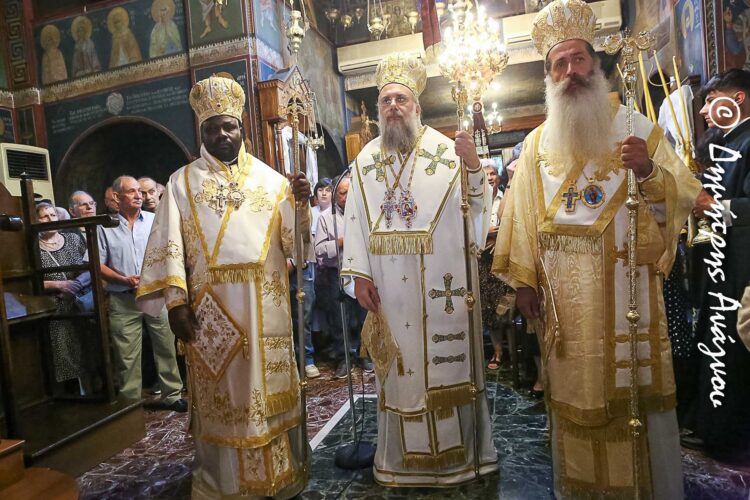 Λαμπρό Αρχιερατικό Συλλείτουργο στην Ι.Μ. Παναγίας Ξυνιάδος