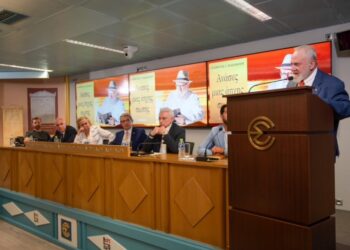 «Ανάσες μιας άηχης σιωπής»: Ο Γιώργος Βασιλείου παρουσίασε το βιβλίο του στην ΕΣΗΕΑ