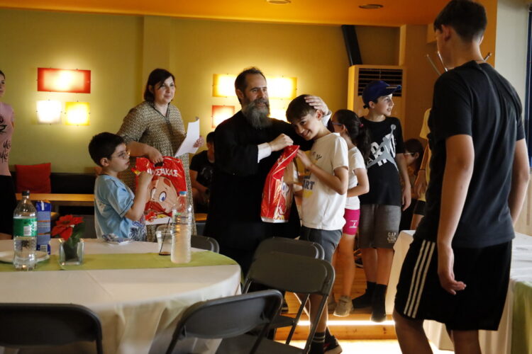 Γιορτή για την ιερατική οικογένεια στην Ι. Αρχιεπισκοπή Αθηνών