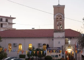 Λαμία: Άνδρας μπούκαρε σε εκκλησία βρίζοντας γιατί τον ξύπνησαν οι καμπάνες